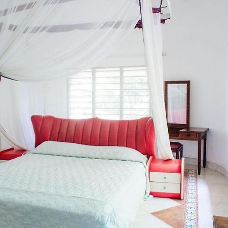 Kijani Cottages Diani Диани-Бич Экстерьер фото