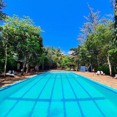 Kijani Cottages Diani Диани-Бич Экстерьер фото