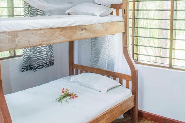 Kijani Cottages Diani Диани-Бич Экстерьер фото