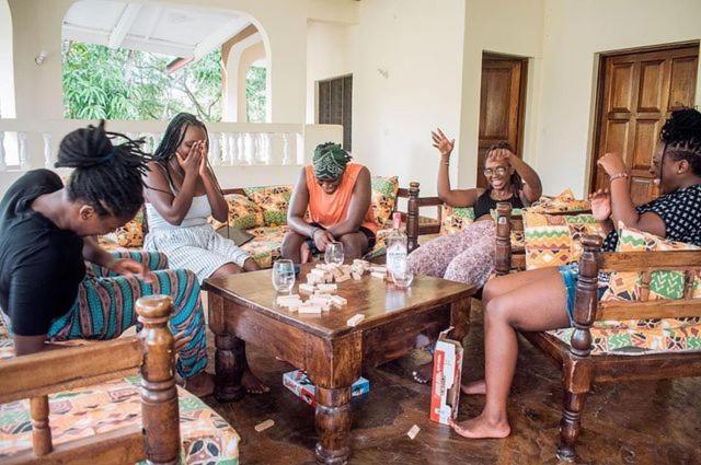 Kijani Cottages Diani Диани-Бич Экстерьер фото