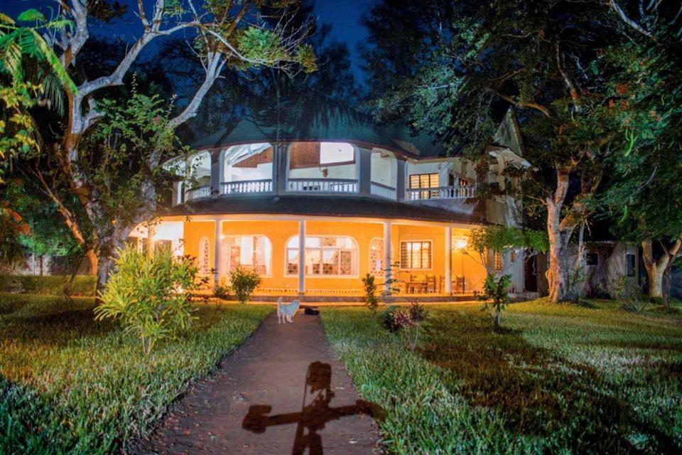 Kijani Cottages Diani Диани-Бич Экстерьер фото