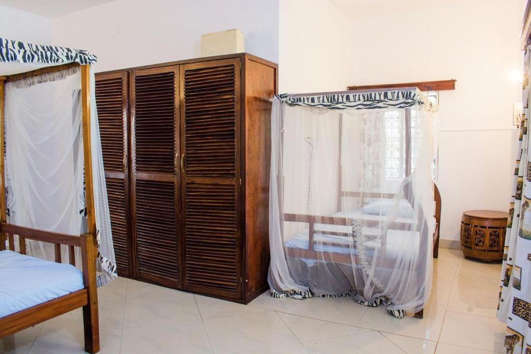 Kijani Cottages Diani Диани-Бич Экстерьер фото